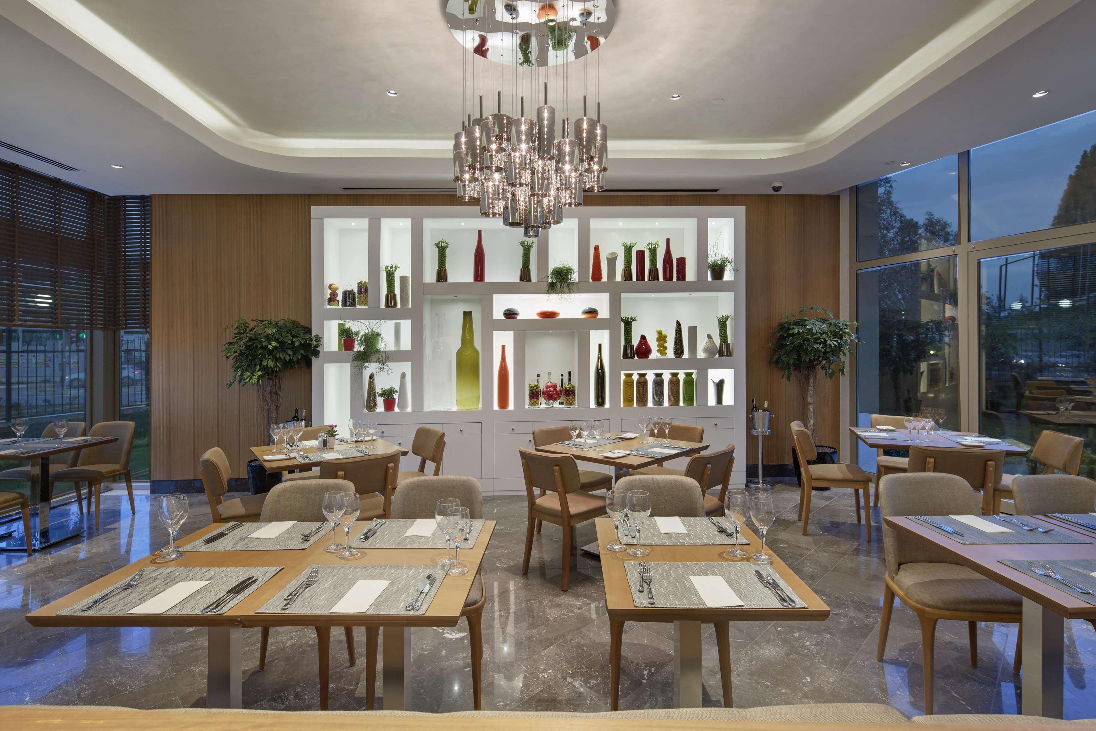 Doubletree By Hilton Hotel Istanbul - Tuzla Eksteriør billede