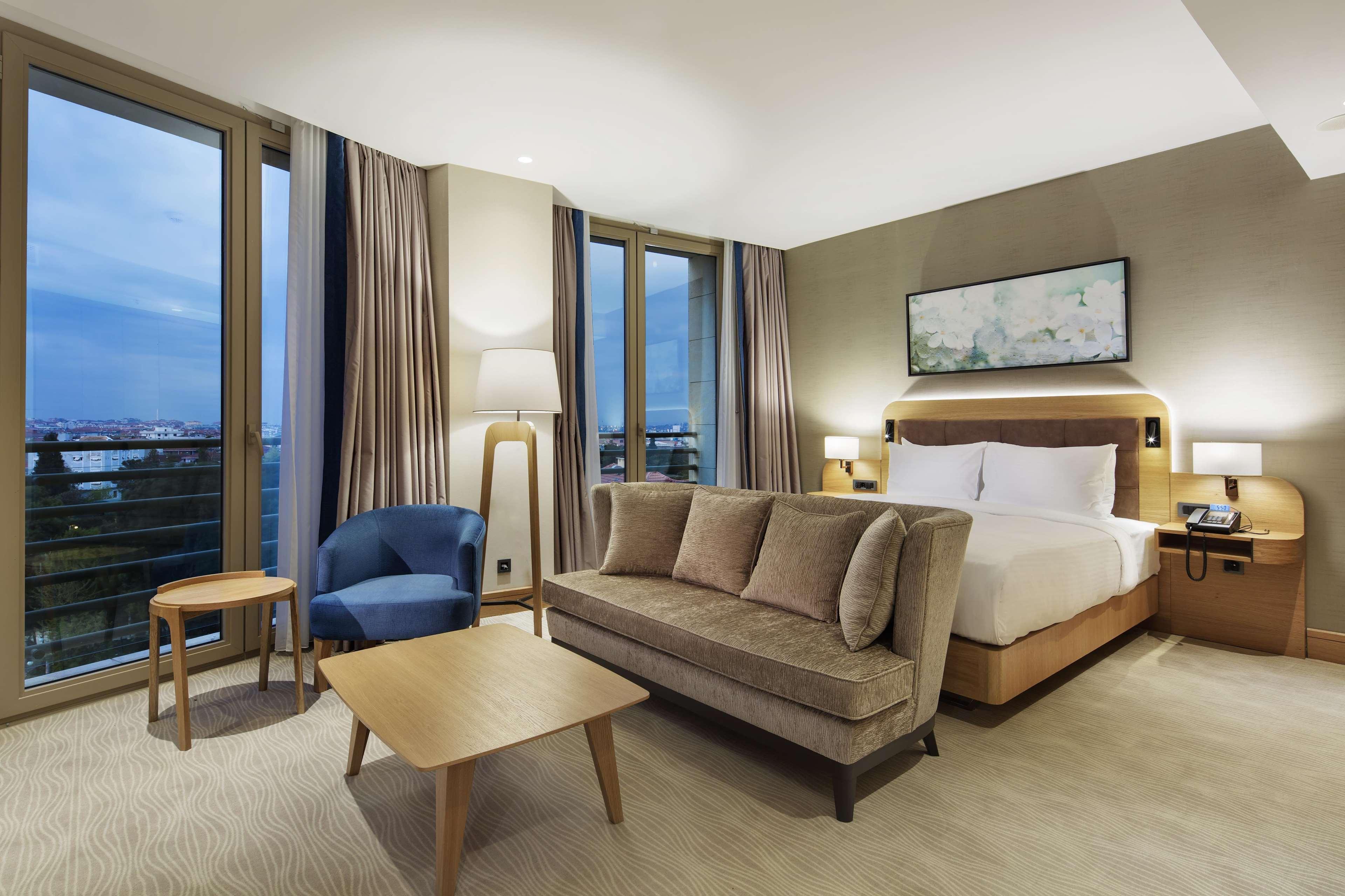 Doubletree By Hilton Hotel Istanbul - Tuzla Eksteriør billede
