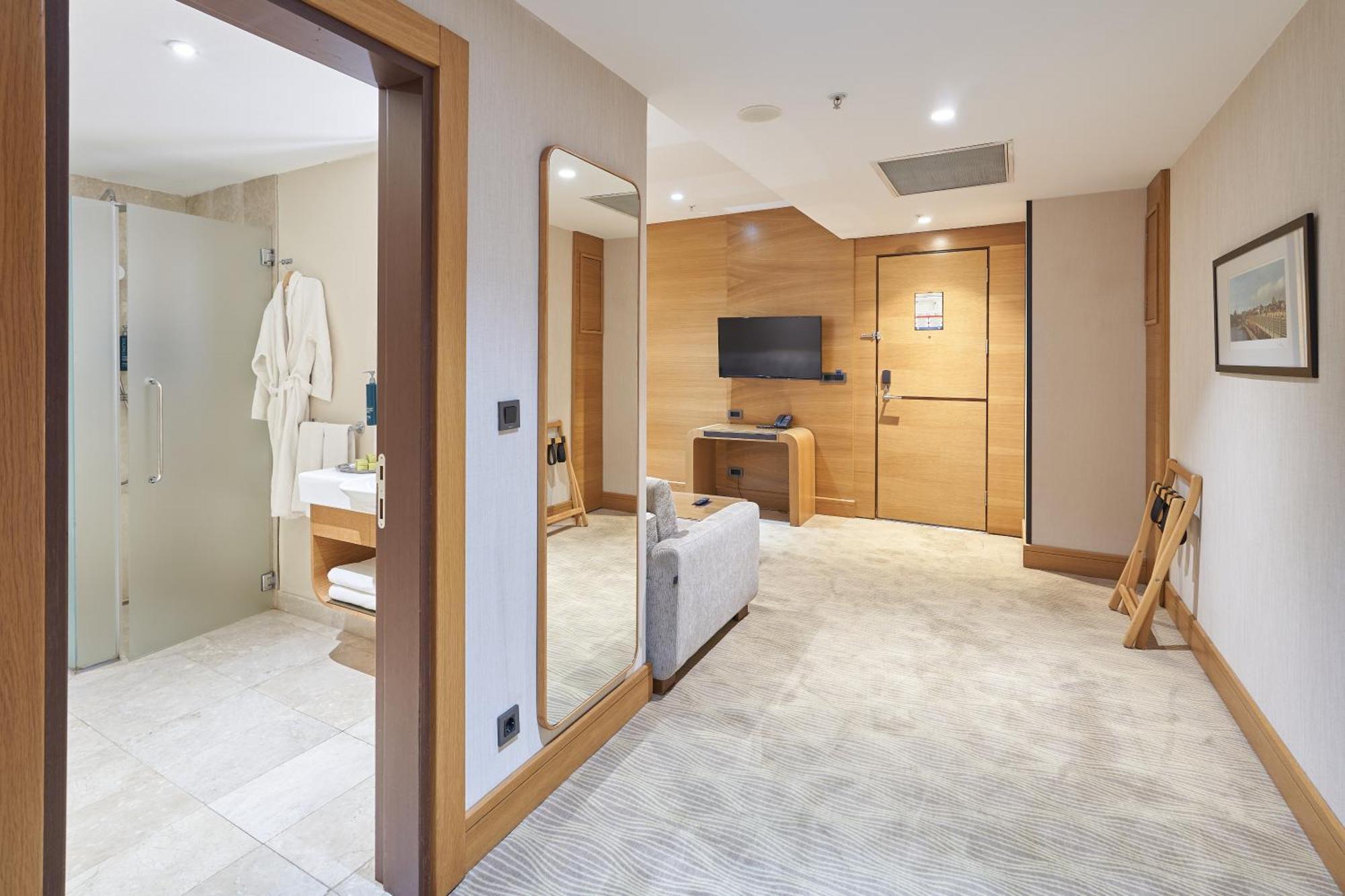 Doubletree By Hilton Hotel Istanbul - Tuzla Eksteriør billede