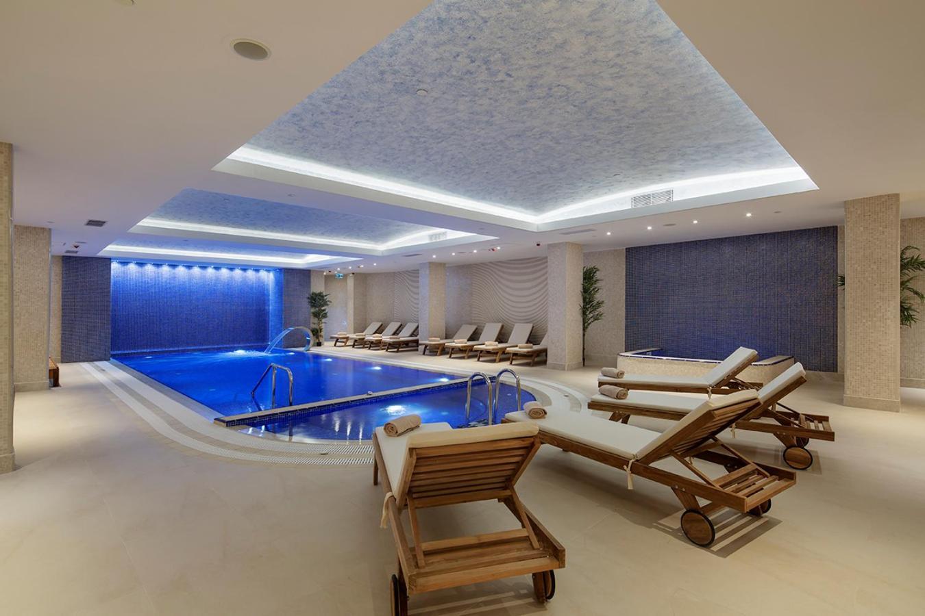 Doubletree By Hilton Hotel Istanbul - Tuzla Eksteriør billede
