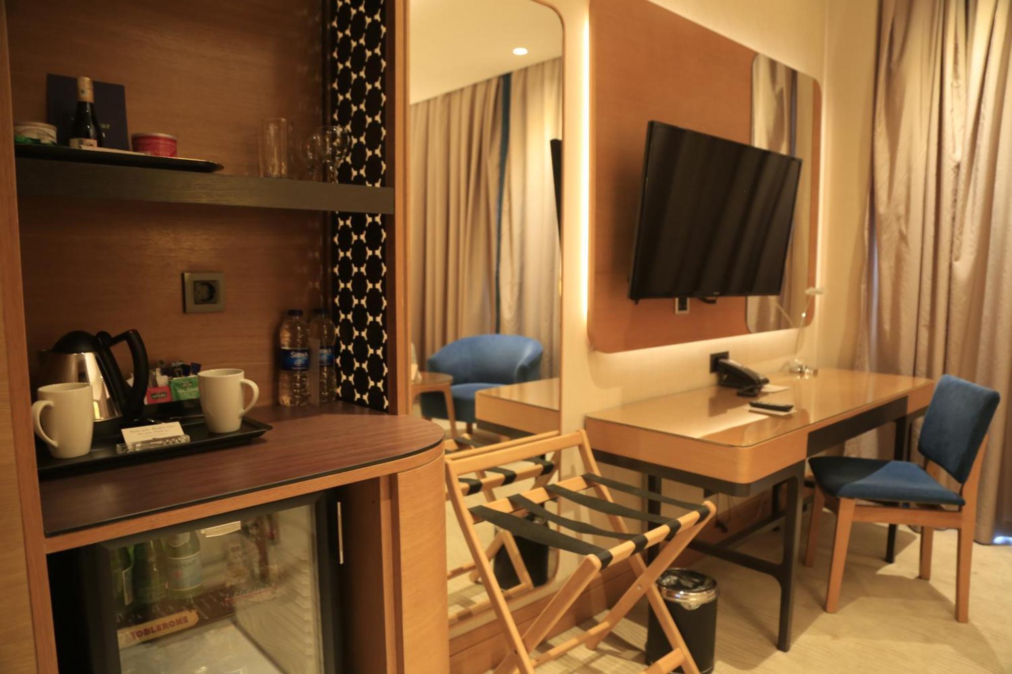 Doubletree By Hilton Hotel Istanbul - Tuzla Eksteriør billede